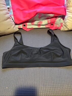 Old Navy Black L Padded Swim Top